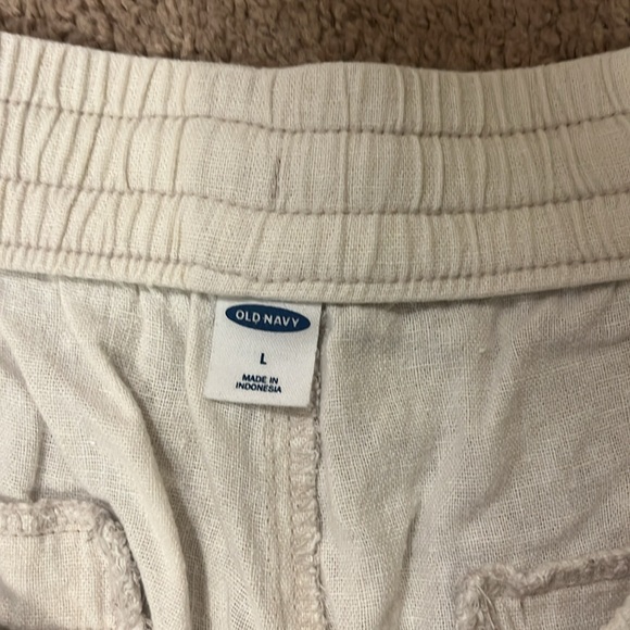 Old Navy Linen Shorts - Picture 2 of 2
